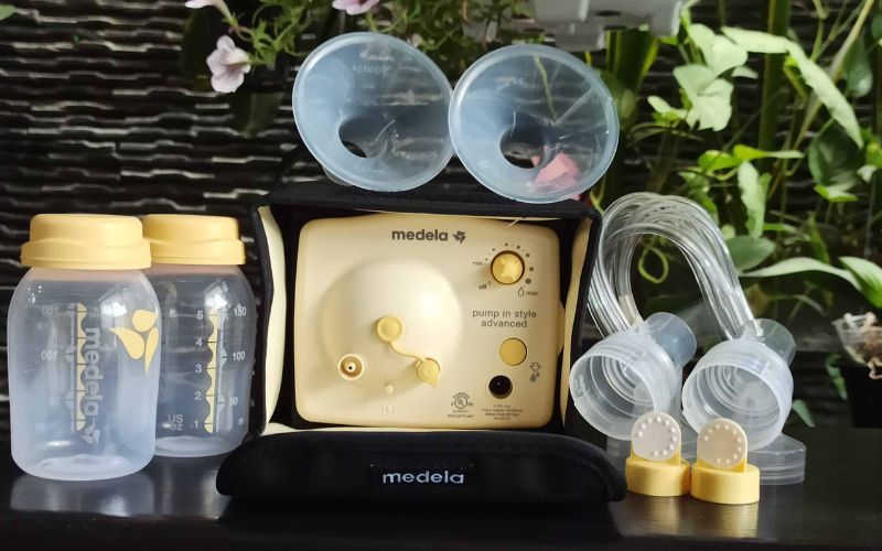 Máy hút sữa Medela Pump