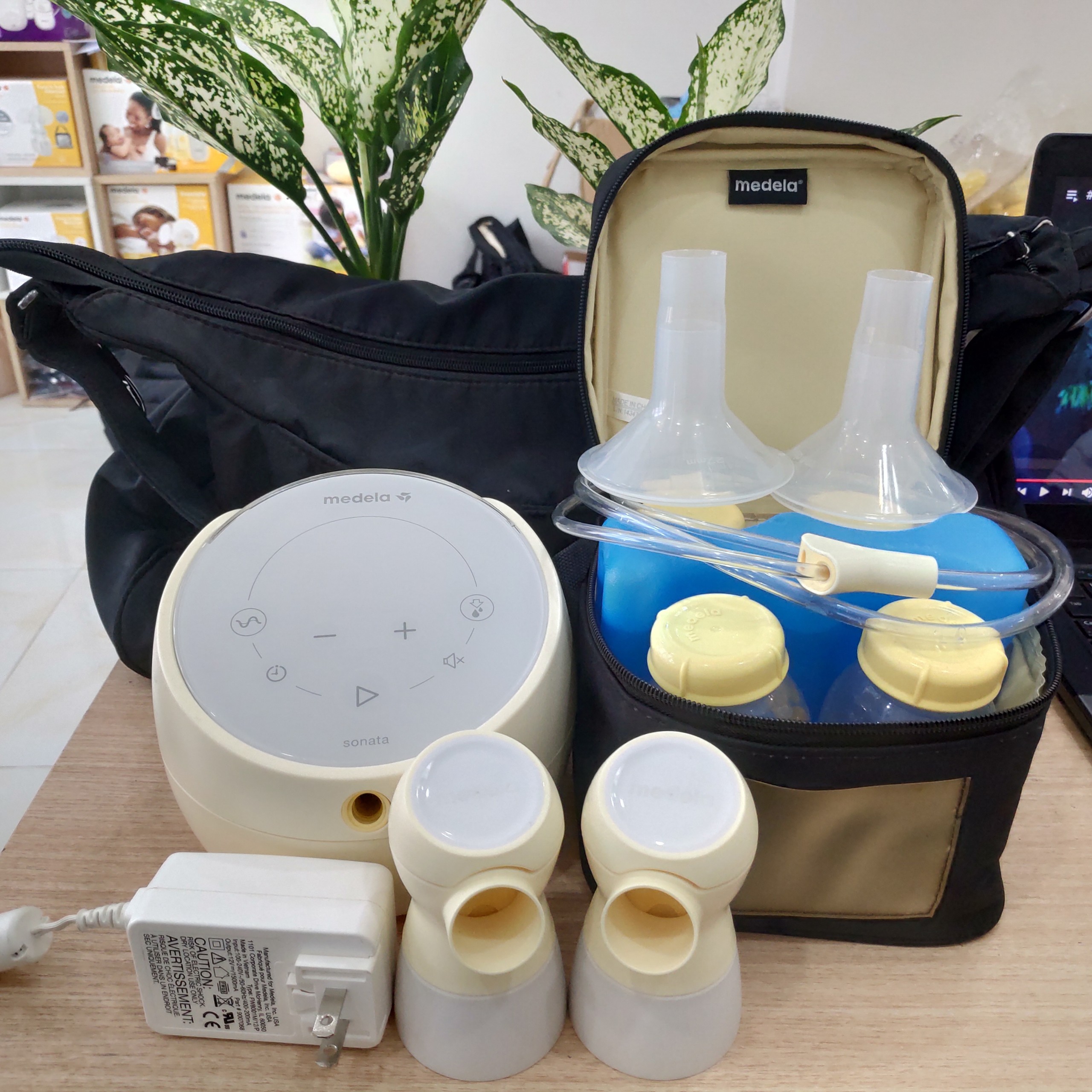 máy hút sữa Medela Sonata