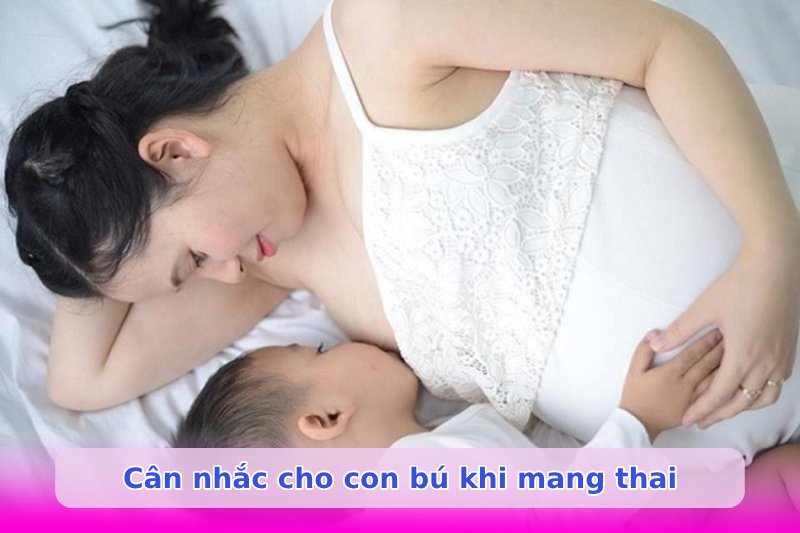 Đang cho con bú có bầu có bị mất sữa không